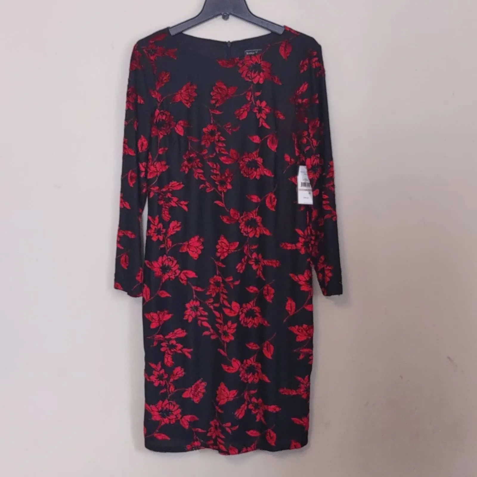 Jessica Howard Long Sleeve Floral Flocked Sheath Dress Black Red Velvet