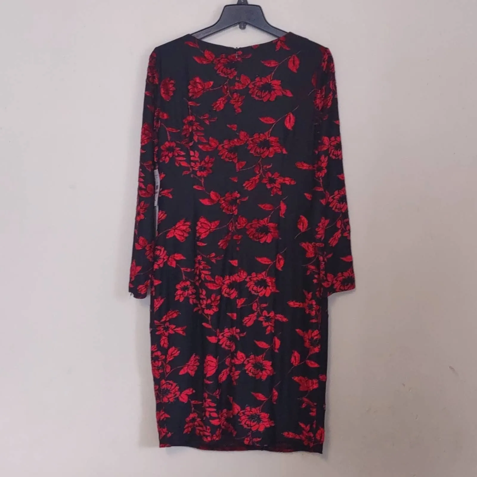 Jessica Howard Long Sleeve Floral Flocked Sheath Dress Black Red Velvet