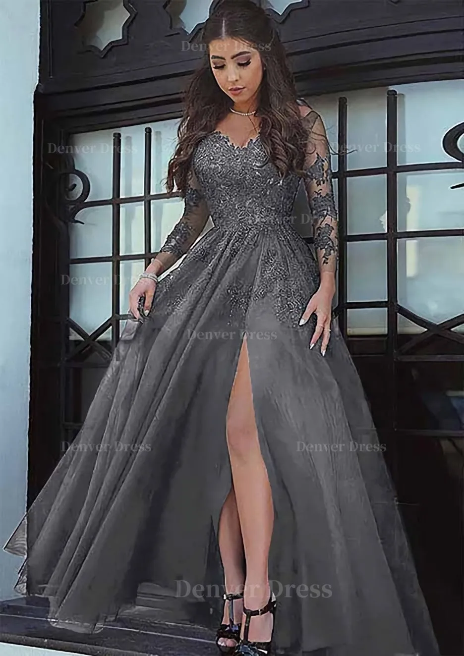 Tulle Long/Floor-Length A-Line/Princess Full/Long Sleeve Sweetheart Zipper Prom Dress With Appliqued